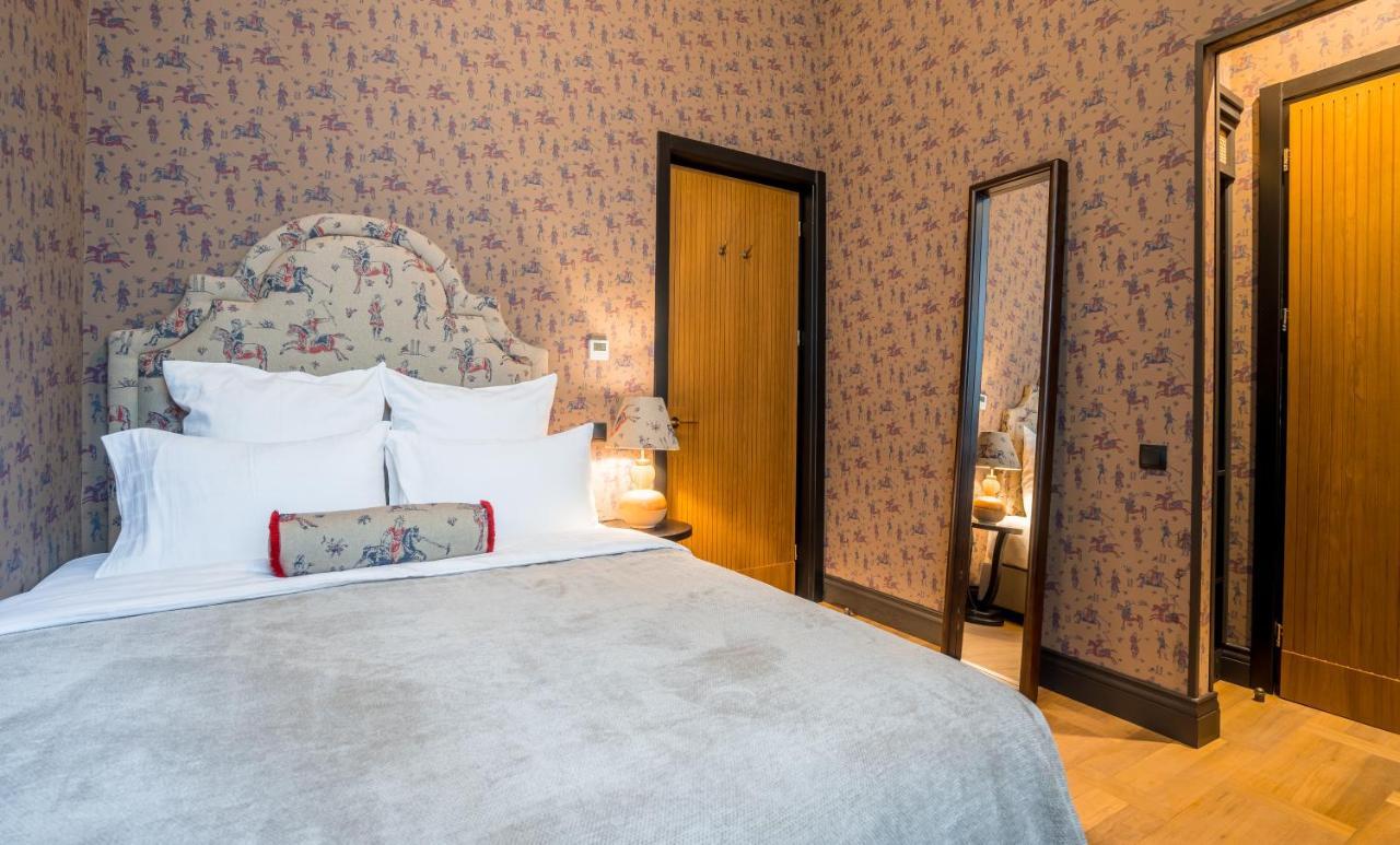 Communal Hotel Kutaiszi Kültér fotó