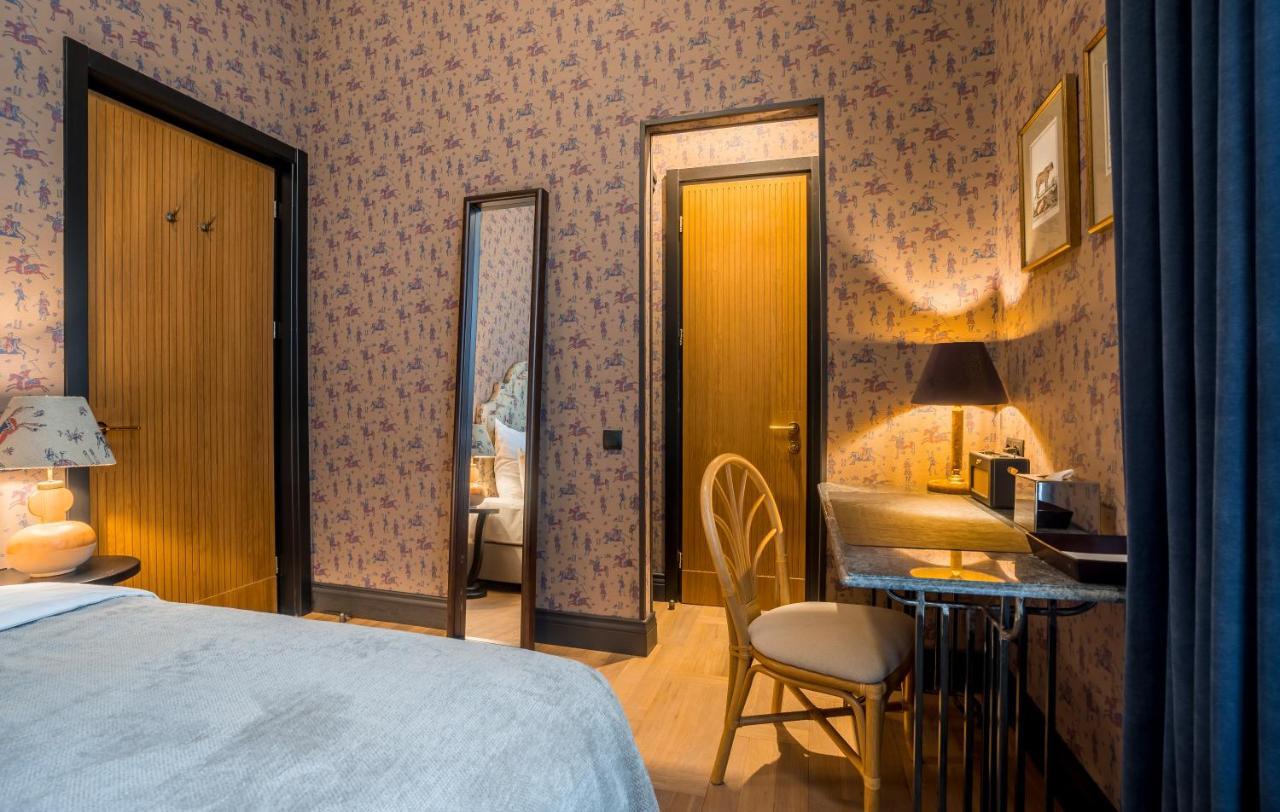 Communal Hotel Kutaiszi Kültér fotó