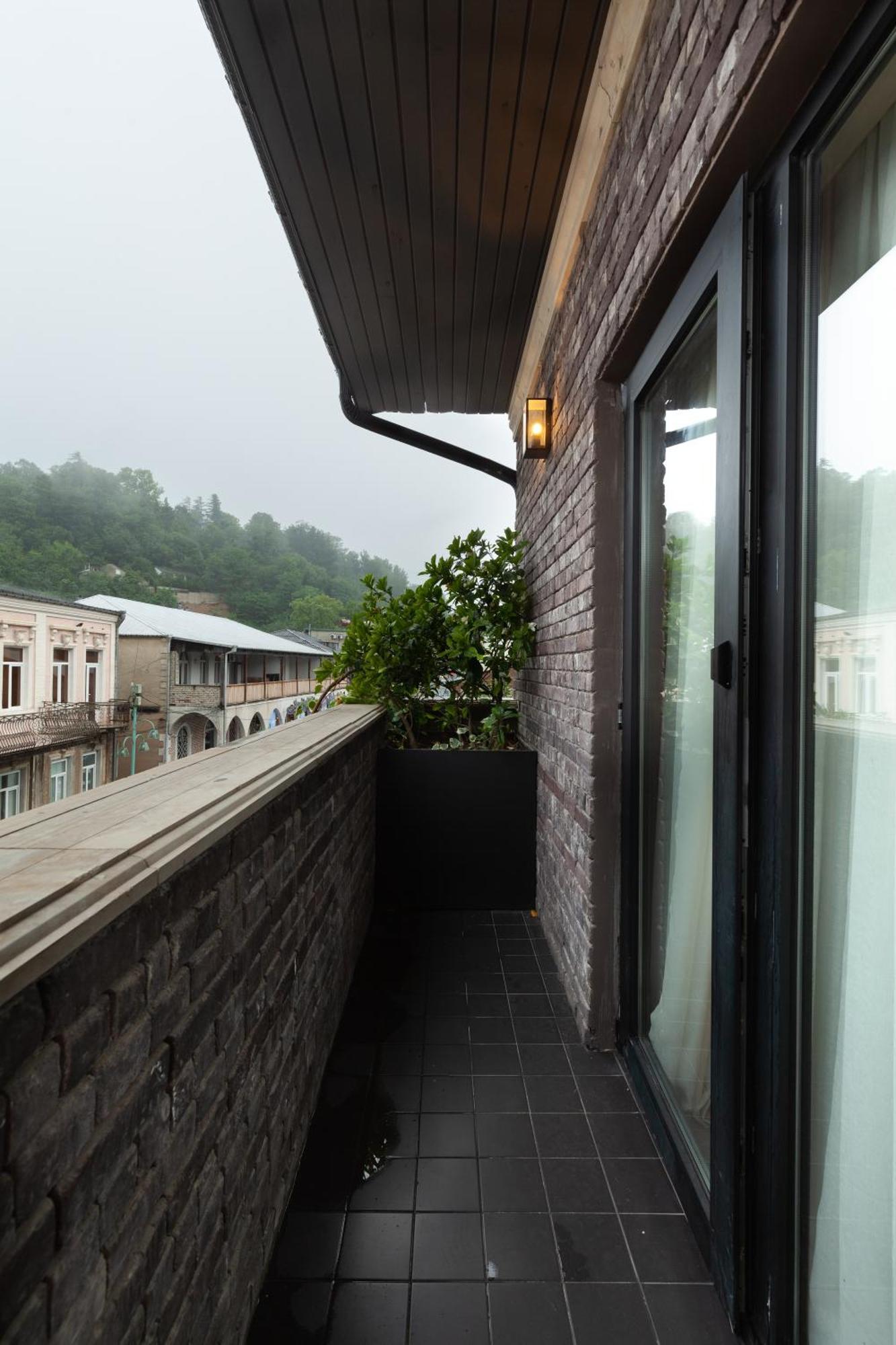 Communal Hotel Kutaiszi Kültér fotó