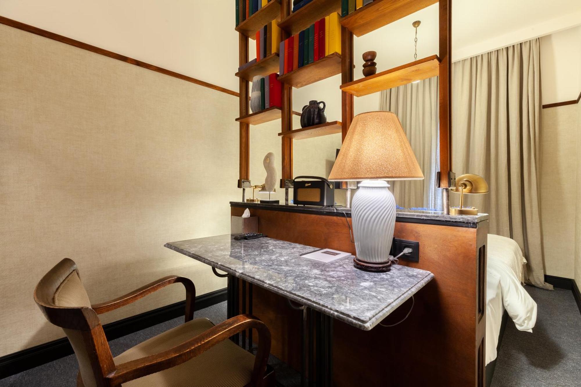 Communal Hotel Kutaiszi Kültér fotó