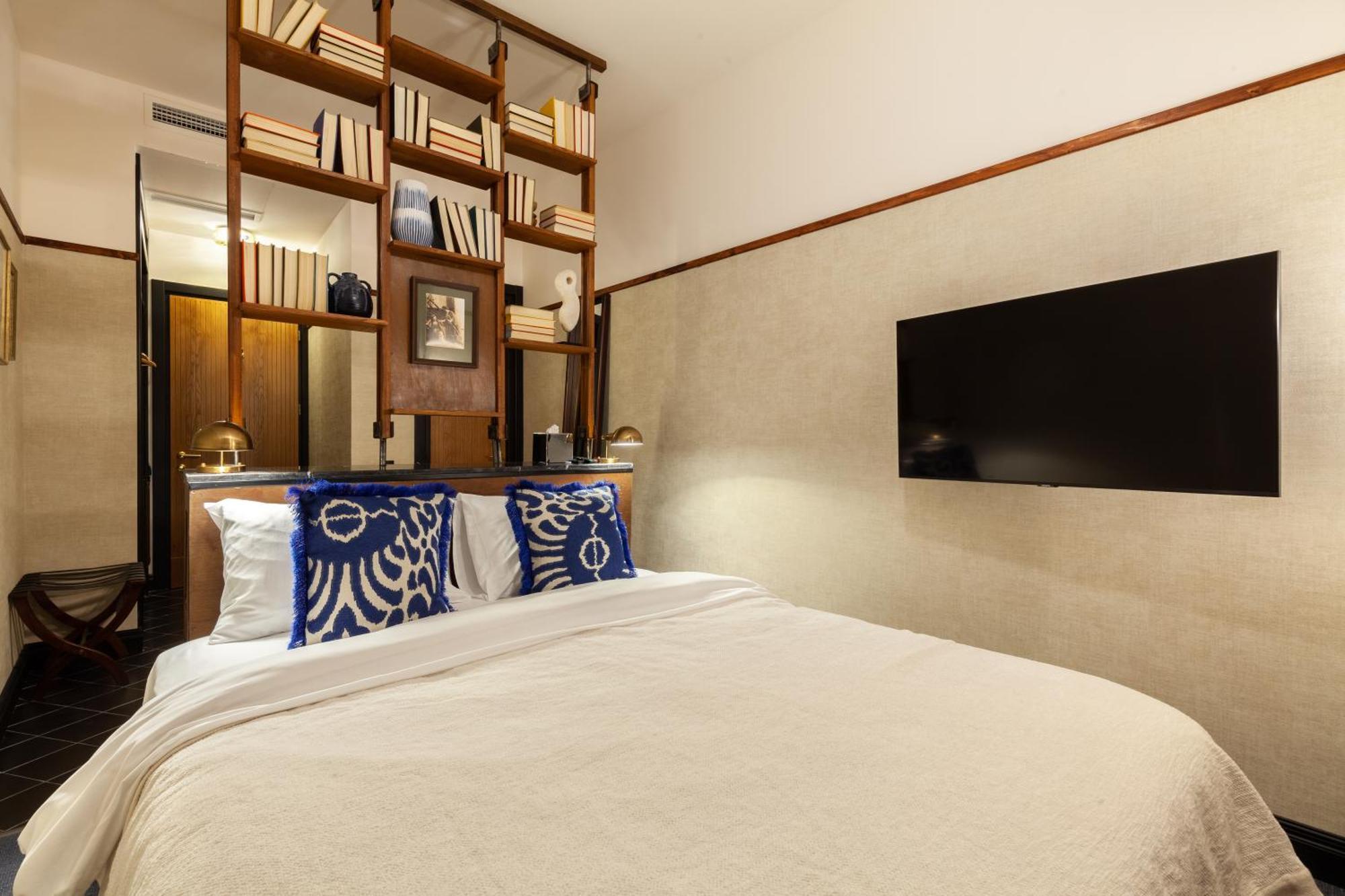 Communal Hotel Kutaiszi Kültér fotó